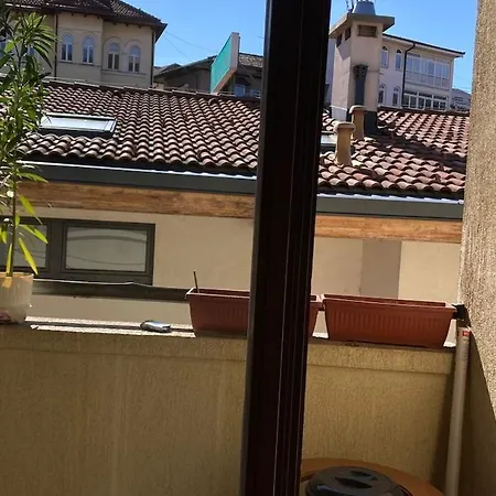 Cozy Balconyquiet Area